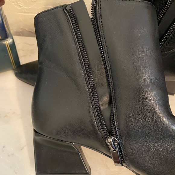 Franco Sarto ankle bootie - Picture 6 of 7